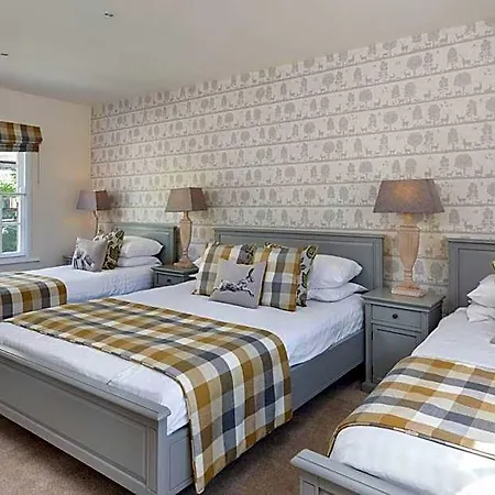 Hotel The King's Head 3*